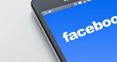 Comment les réseaux sociaux influencent le SEO de votre site en 2026