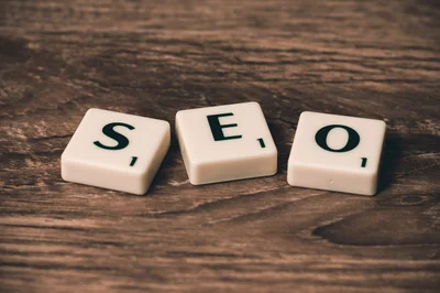 Optimiser le SEO de votre site web en 2026 : stratégies incontournables à découvrir